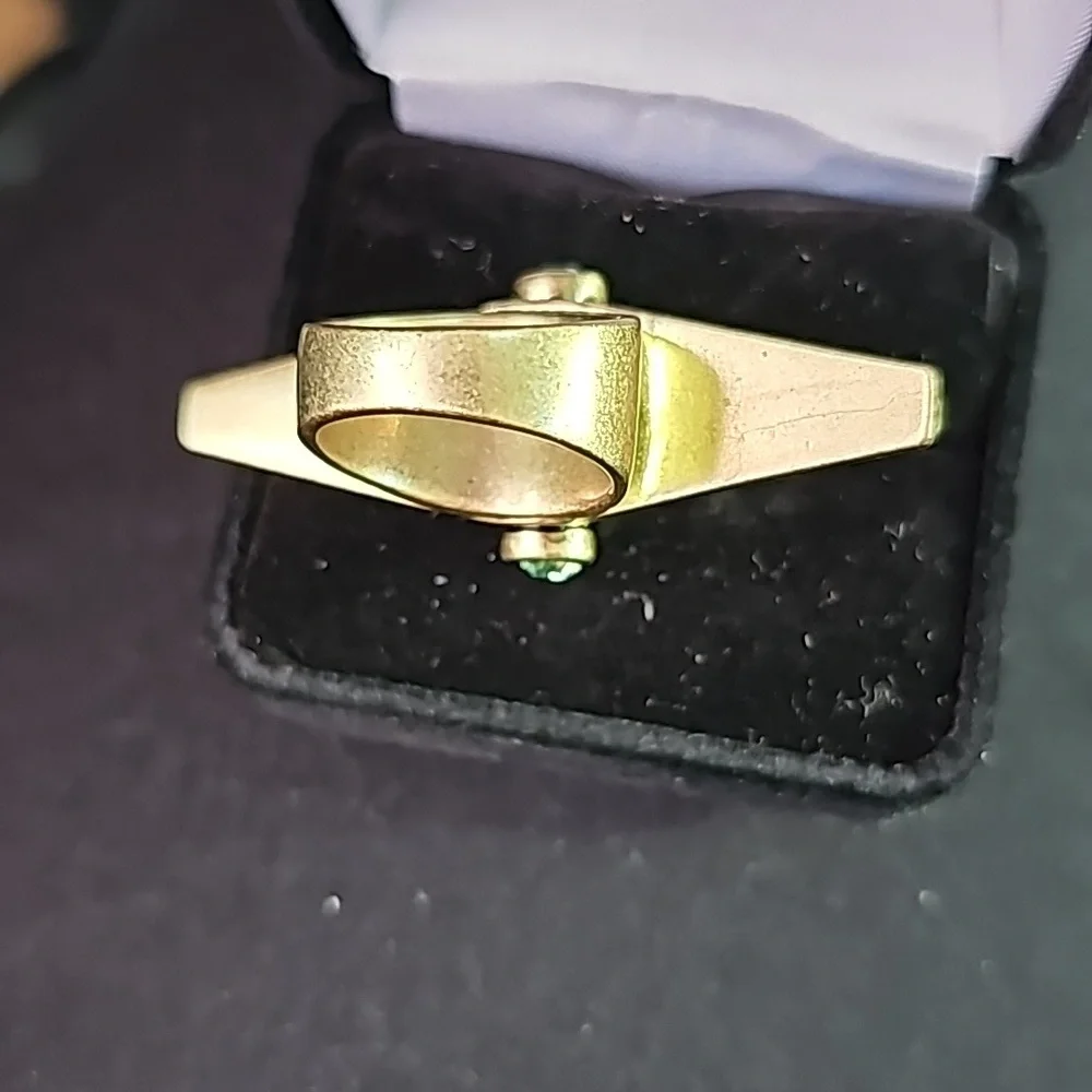 Ring - Picture 6 of 9